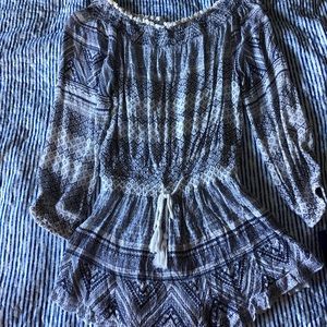 Beautiful romper barely worn. No damages